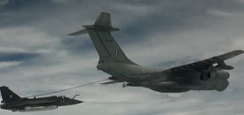 Mid-Air Refuelling of Tejas Combat